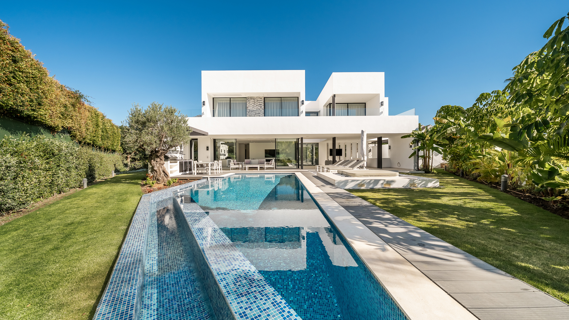 Villa contemporánea de lujo en Las Lomas del Marbella Club, Milla de Oro de Marbella