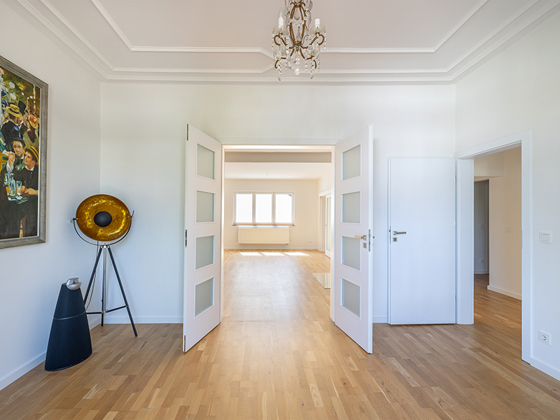 History meets modernity: spacious period apartment with a lifestyle upgrade