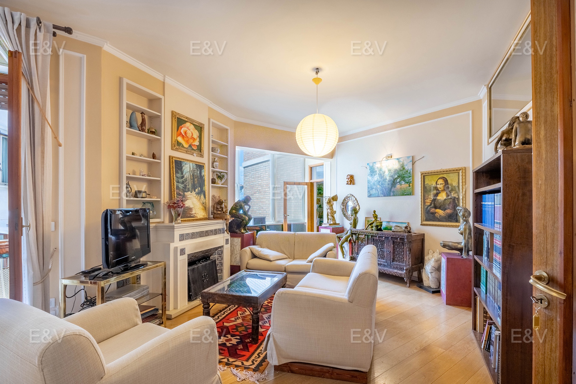 A bright apartment with a garage and outdoor spaces, just a stone's throw from the centre of Perugia