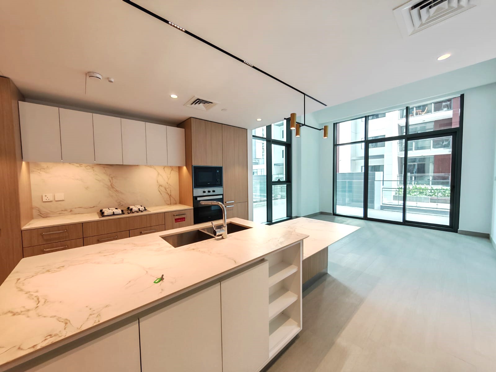 EXCLUSIVE | Terrace | High Ceilings | Vacant