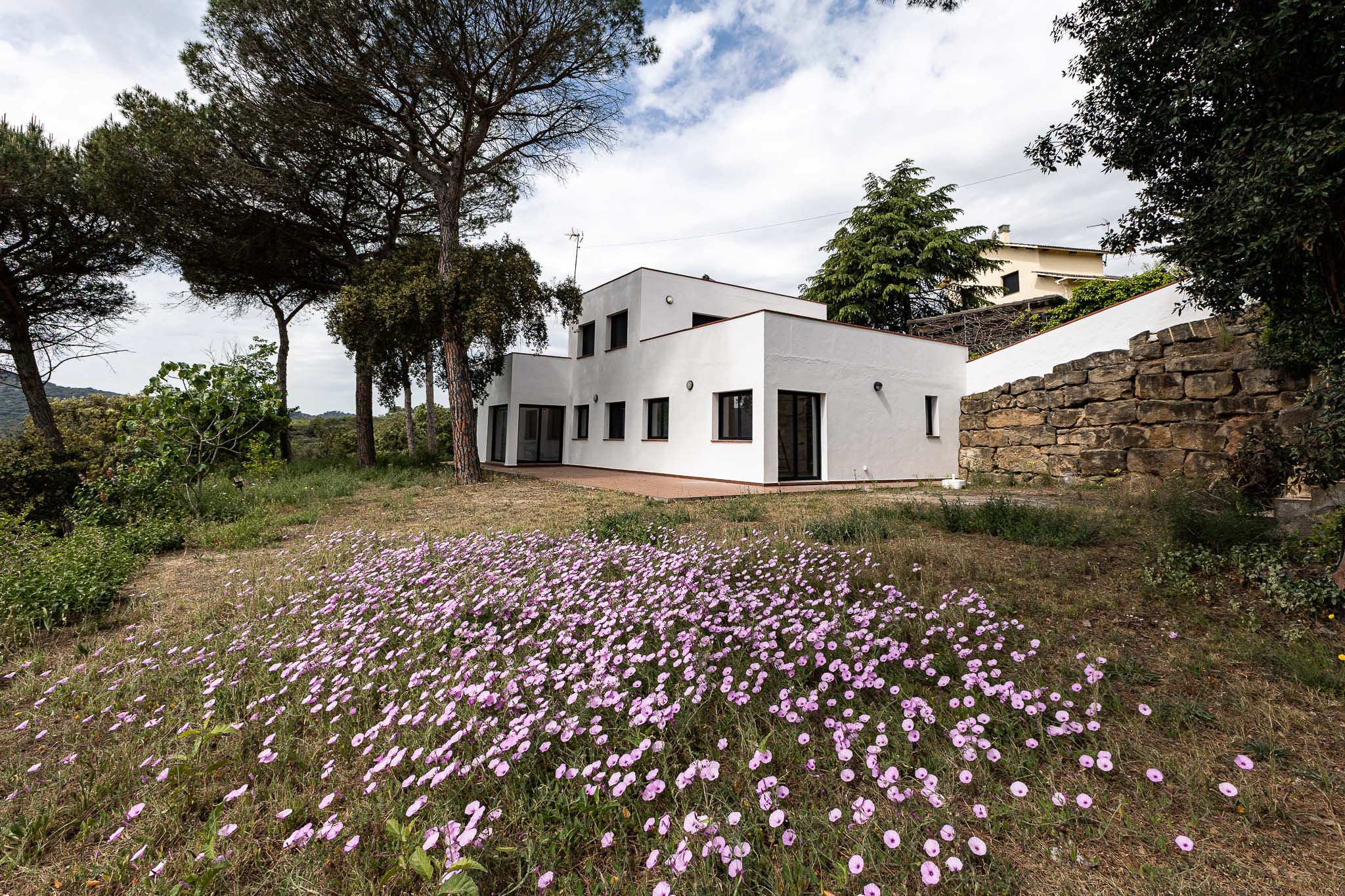 Exclusive Villa in Canyamars: Nature, Space and Modern Comfort