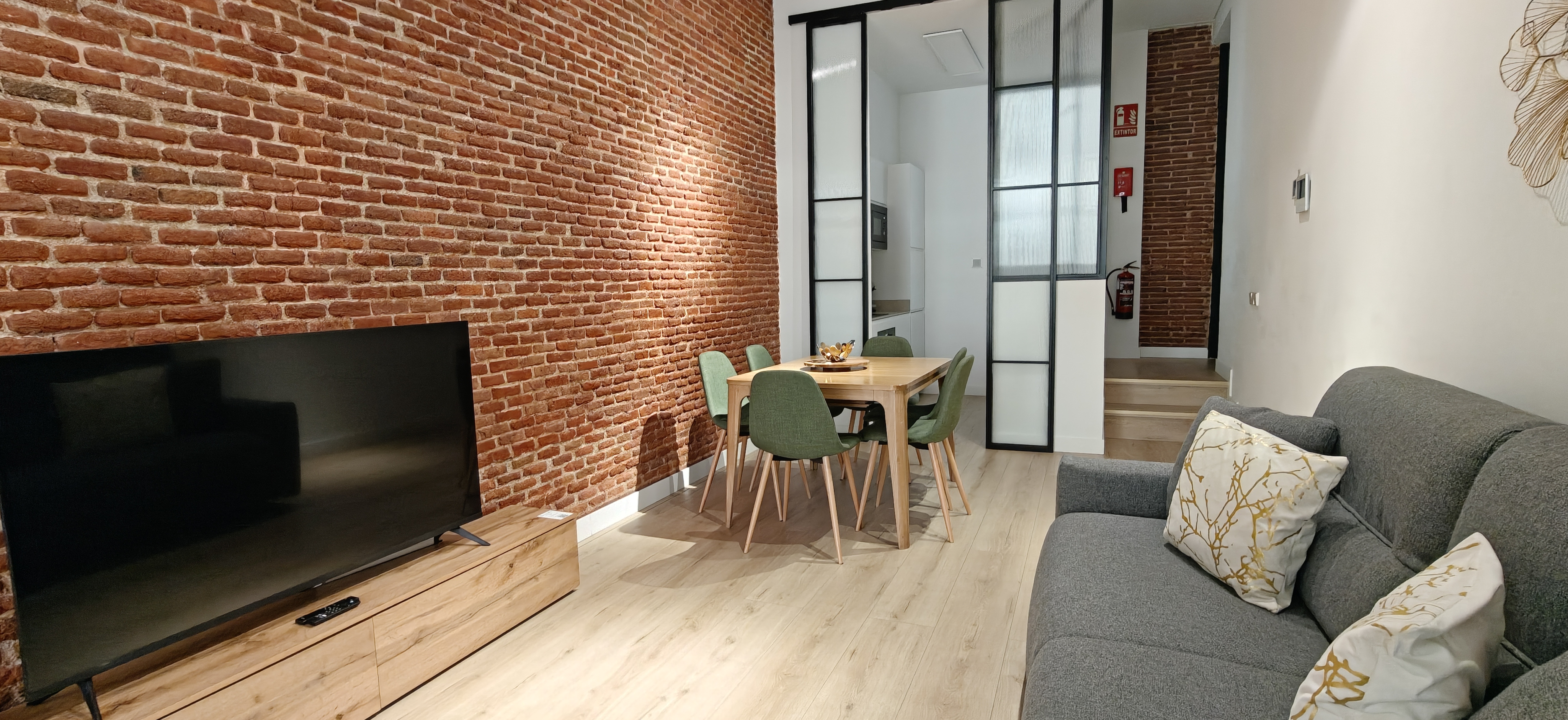 New two-bedroom flat in the heart of the Salamanca district.
