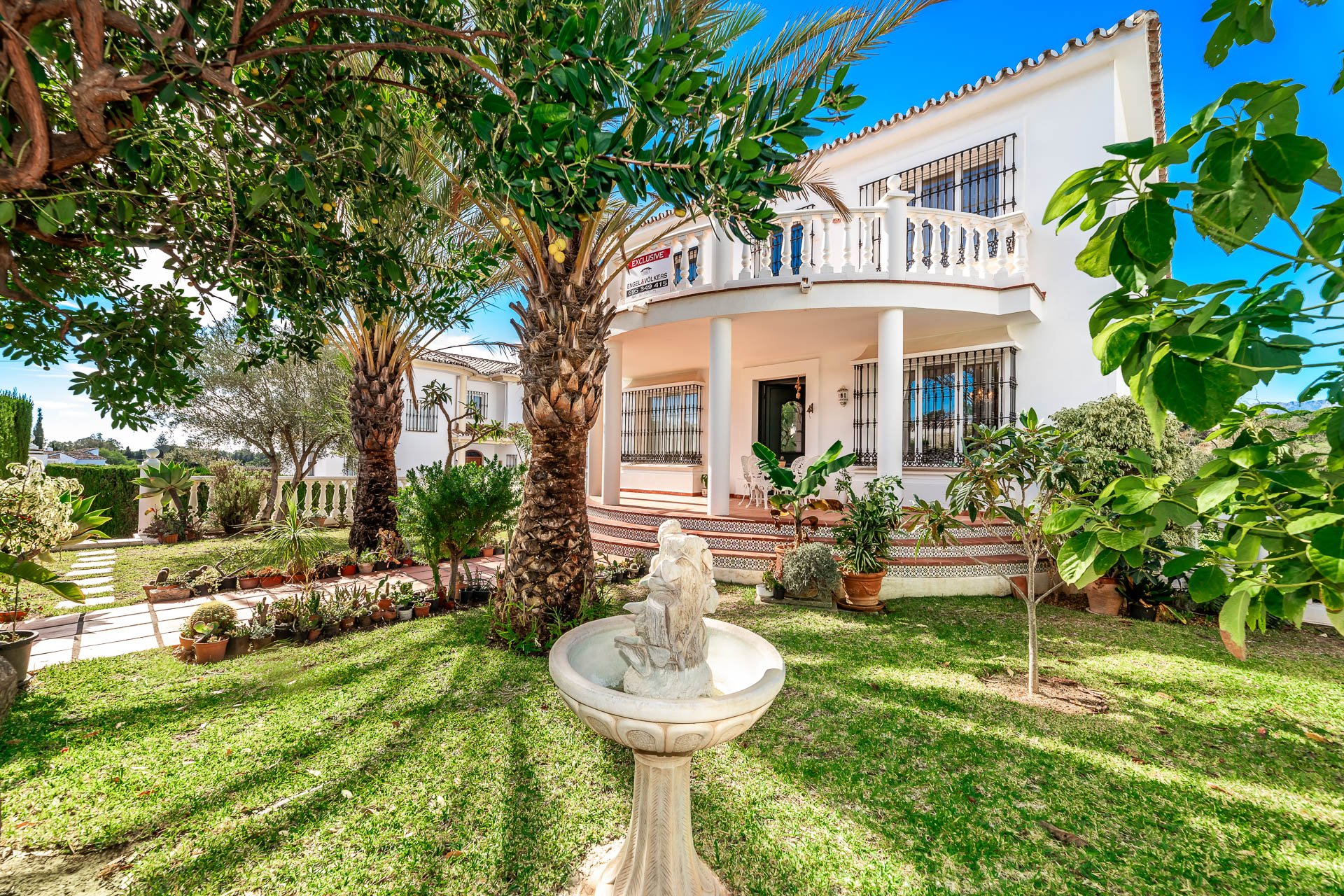 Charming Villa in Classic Style in Elviria