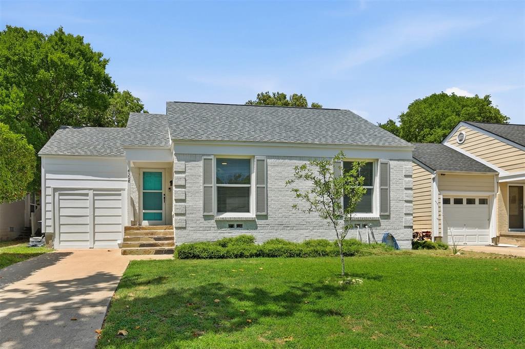 Beautifully Renovated Living