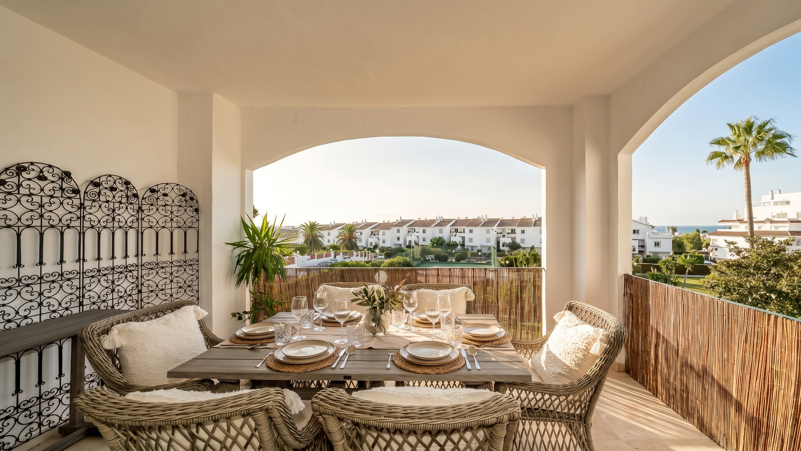 Schöne und komfortable Wohnung mit freiem Blick in bester Lage in Nueva Andalucía