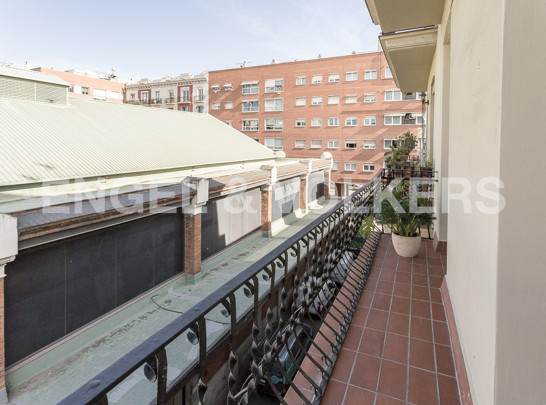 Bright 3-bedroom property in Poblenou