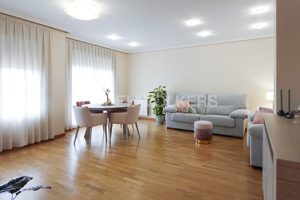 Apartment overlooking Cabecera Park