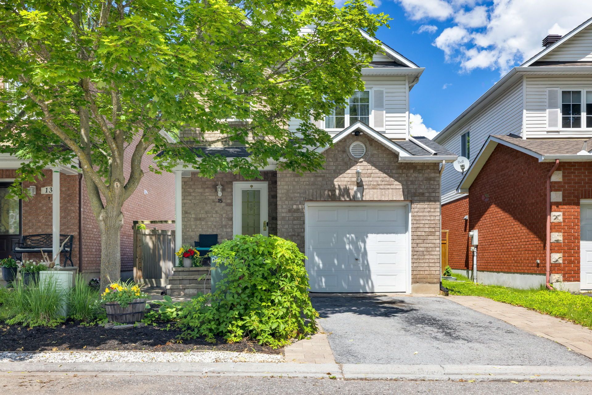 Explore this beautiful Family home near Ottawa