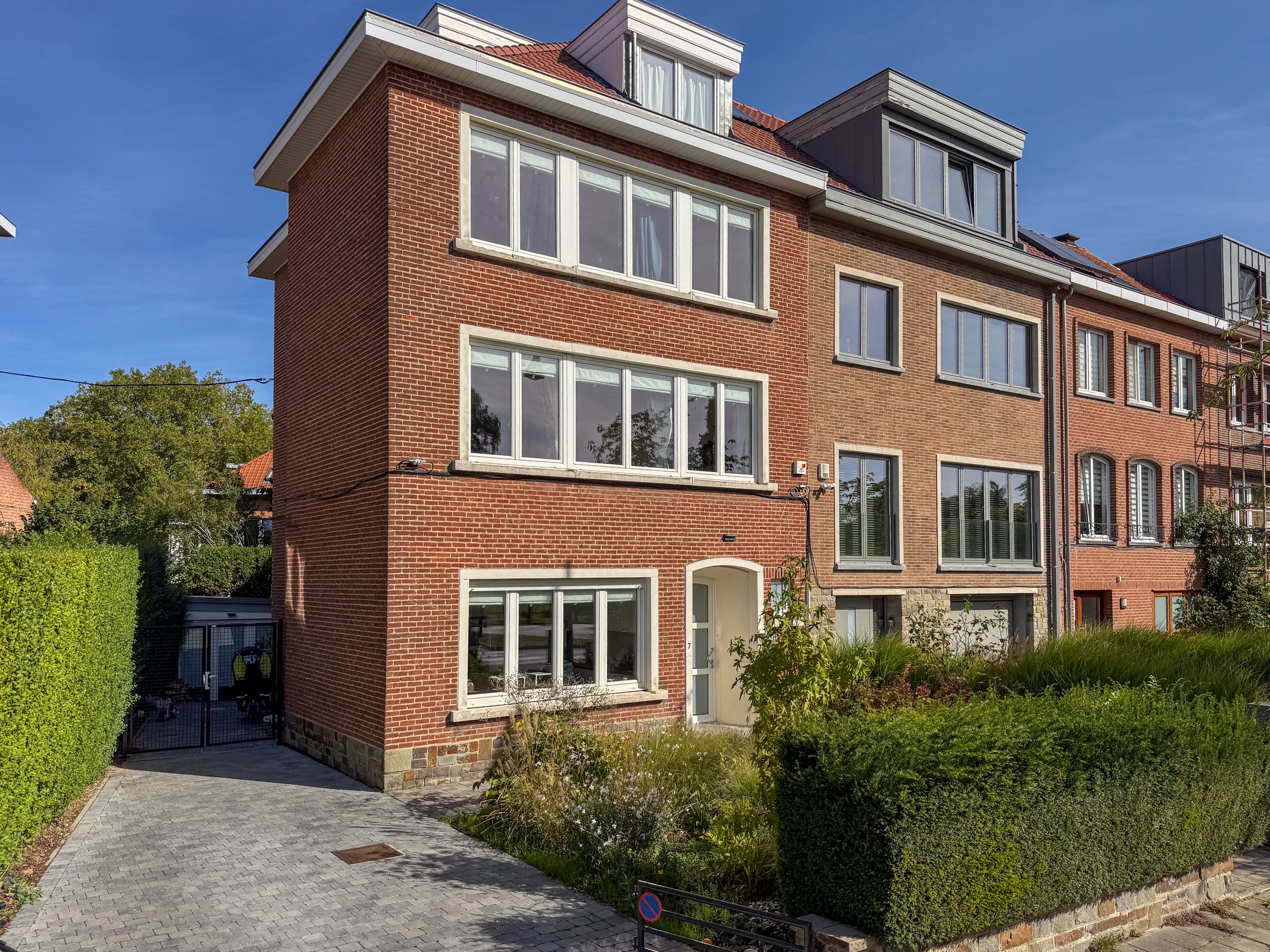 Charmante maison 3 façades rénovée avec jardin au coeur de Watermael-Boitsfort
