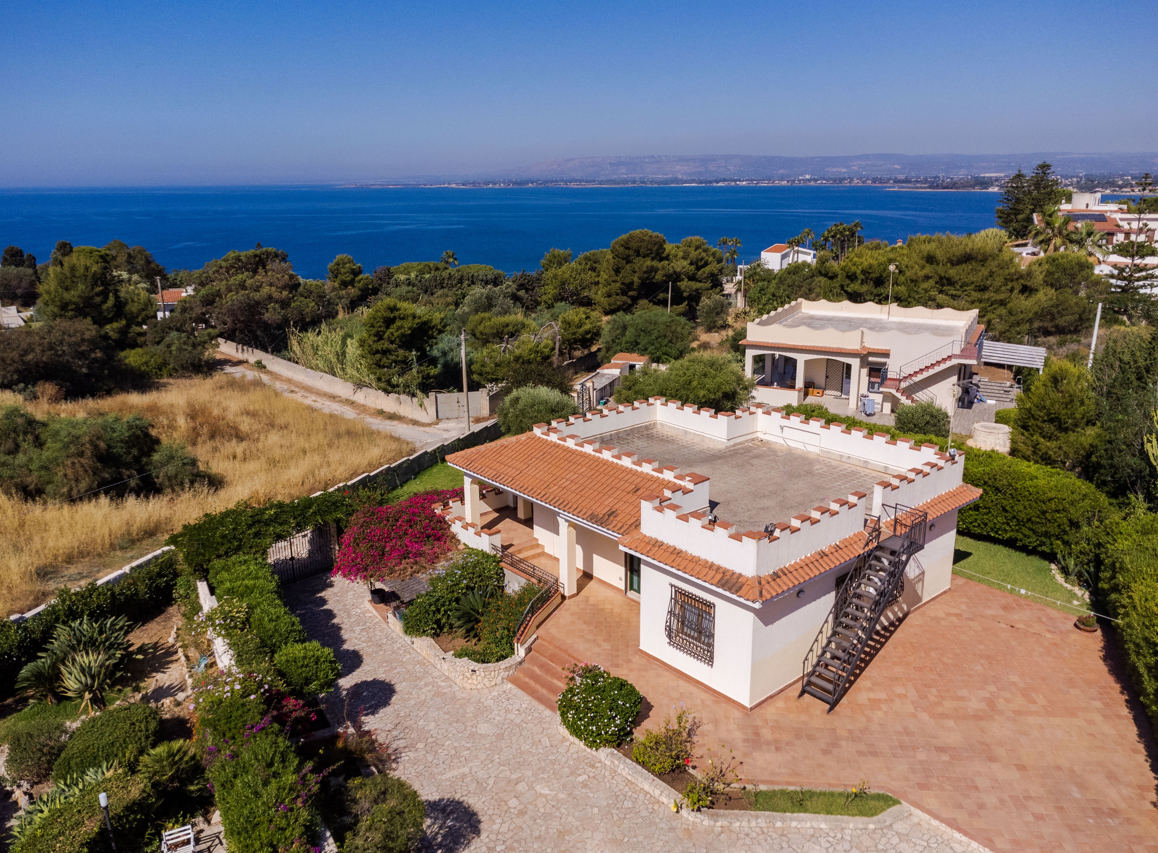 Enchanting Sea-View Villa in the Plemmirio Oasis