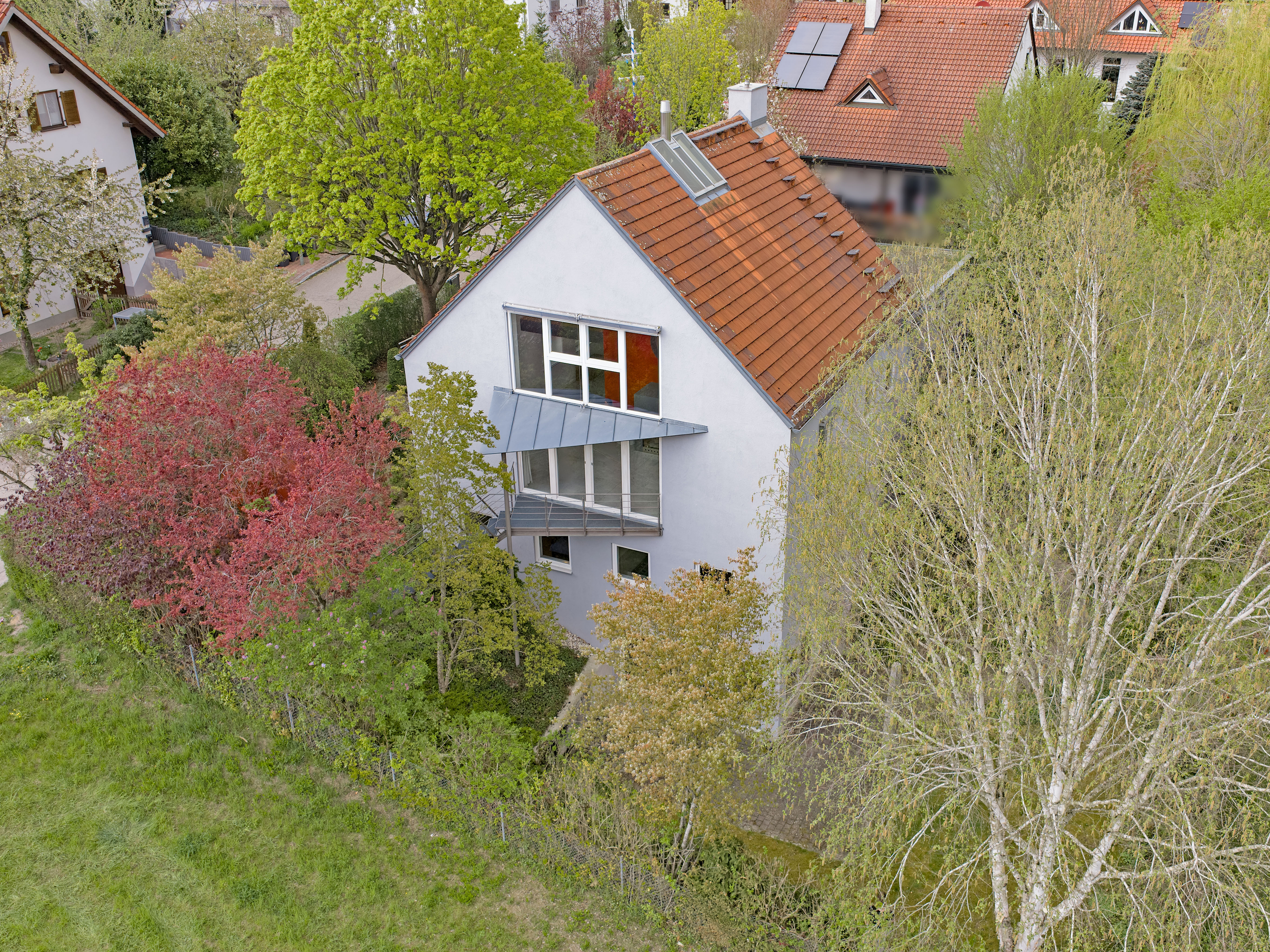 Stilvolles Einfamilienhaus mit Galerie und vielseitigem Raumkonzept in attraktiver Hanglage