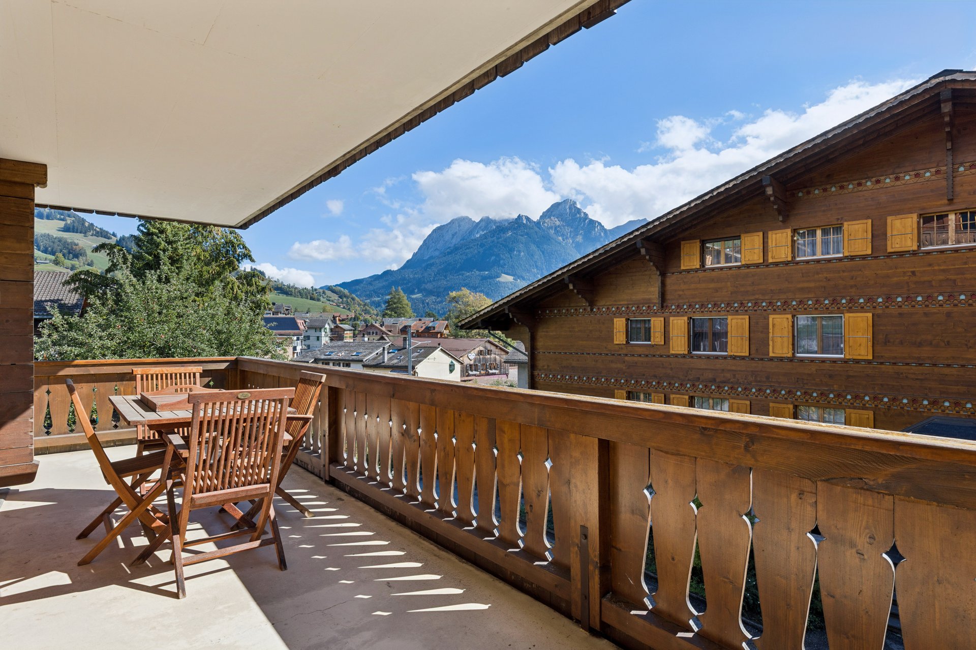Charmant Appartement de 4,5 pièces avec vue sur les Montagnes