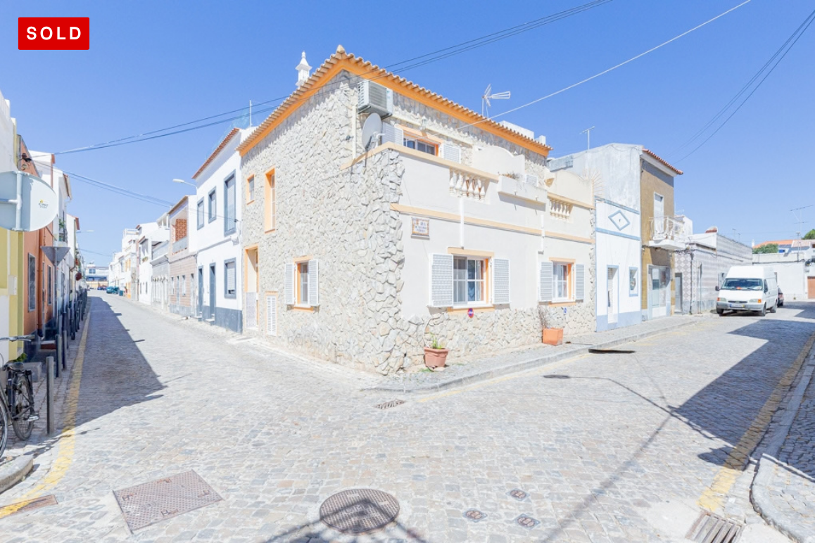 Luzia House