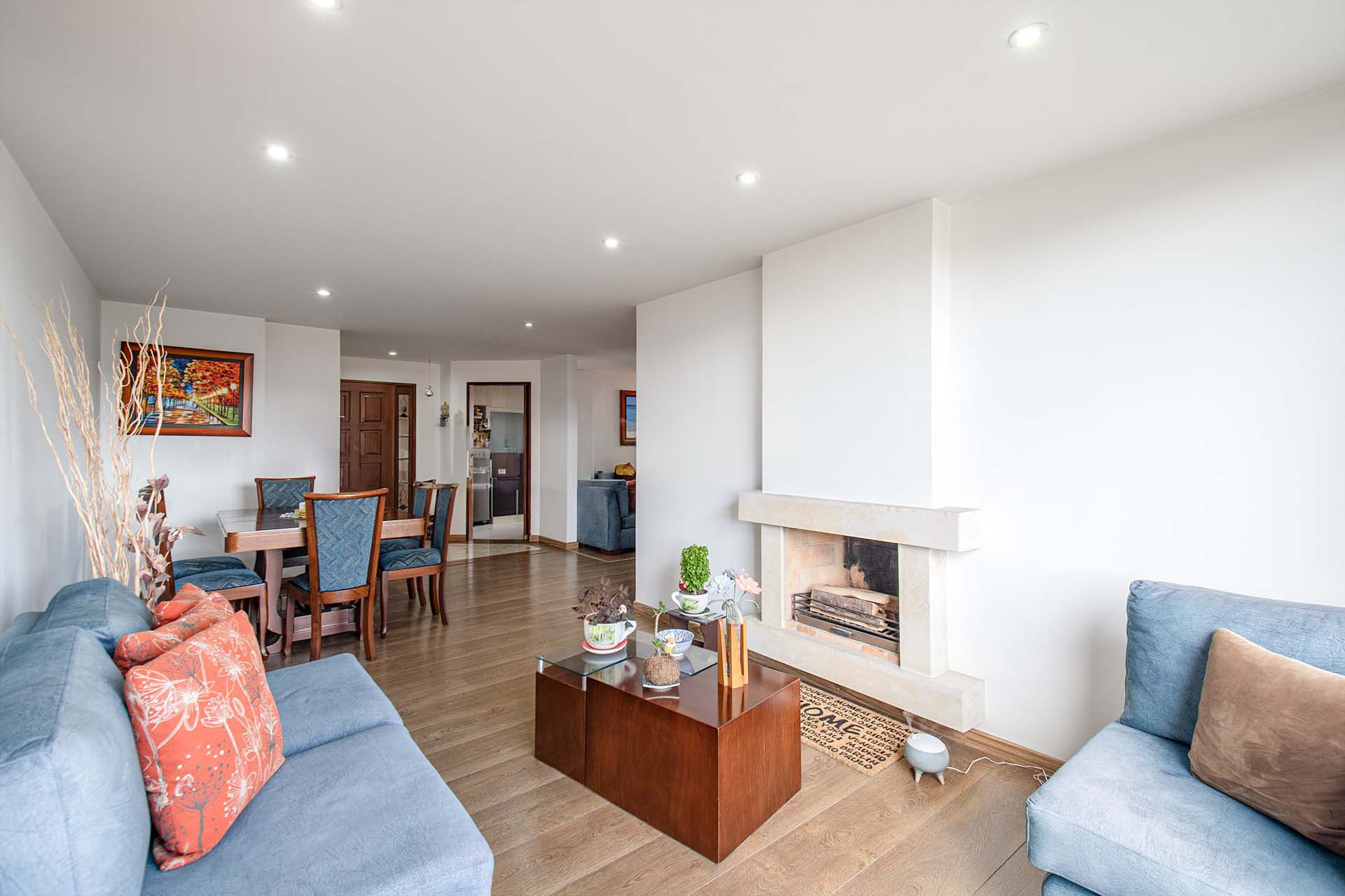 Iluminado apartamento para venta en Niza Calatrava