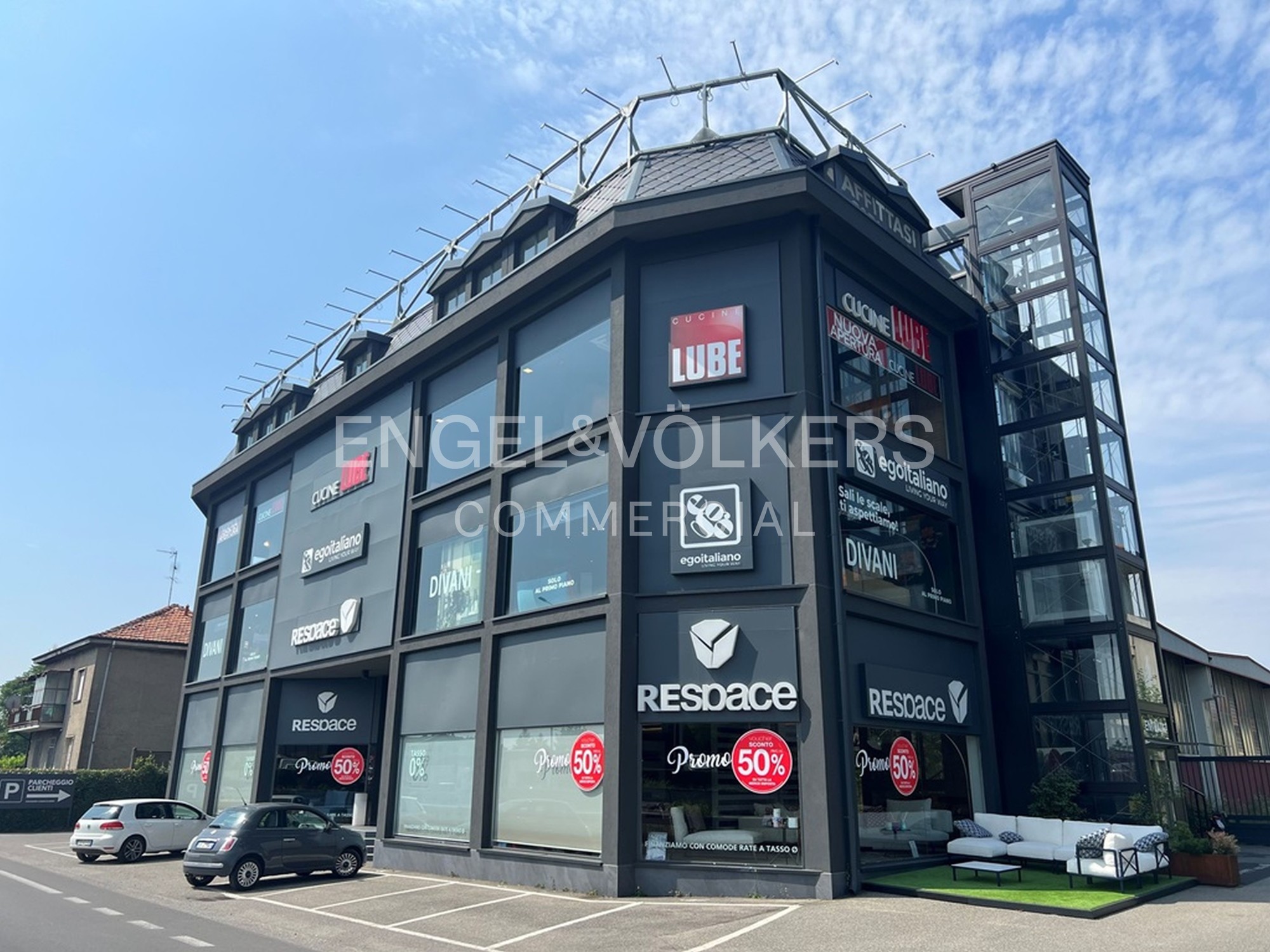 Locale commerciale fronte SS36 Valassina – massima visibilità