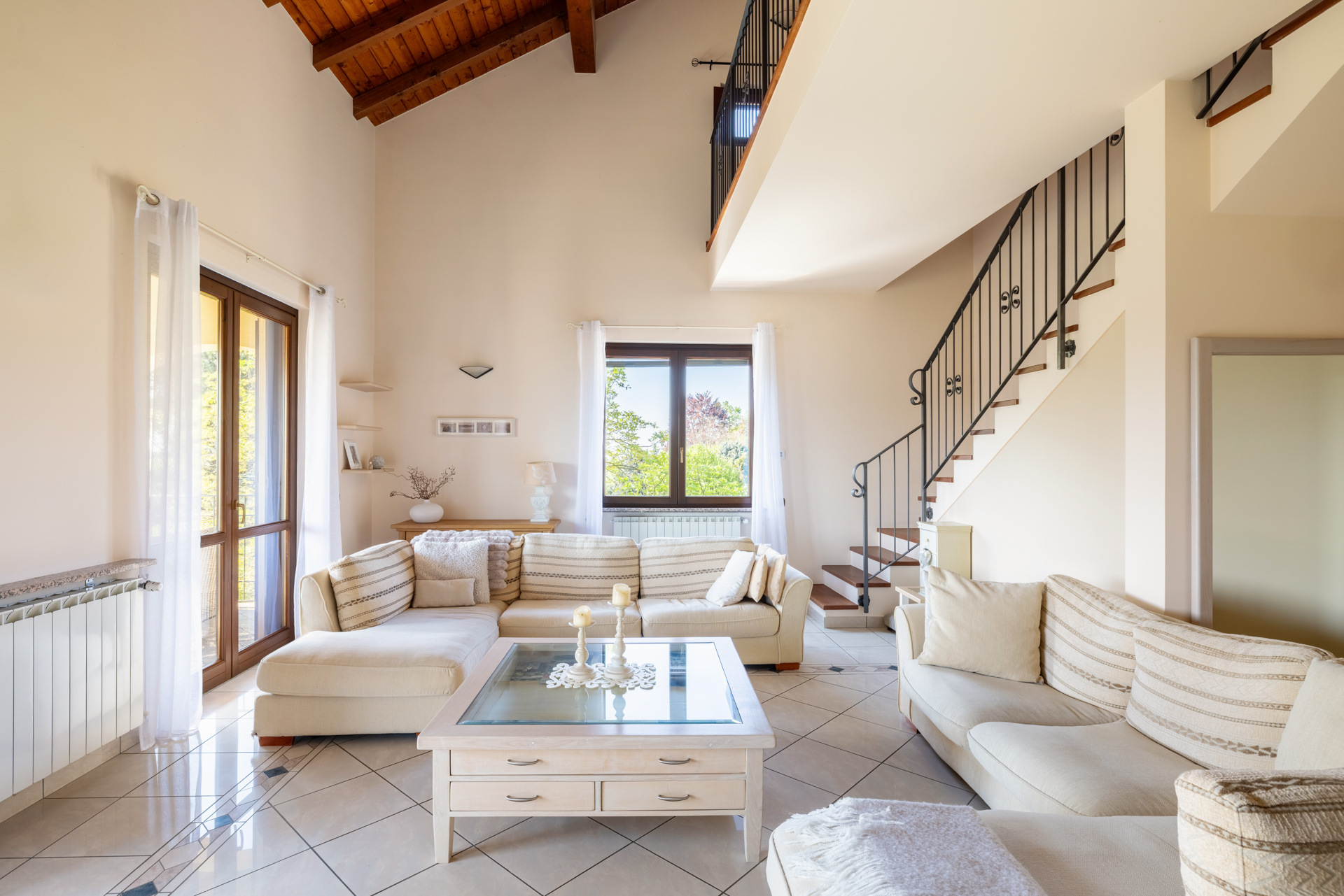 Eleganza e raffinatezza a due passi dal lago