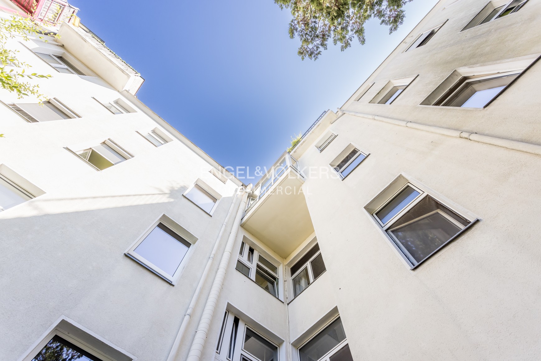 Fully let residential and commercial building near Lake Tegel