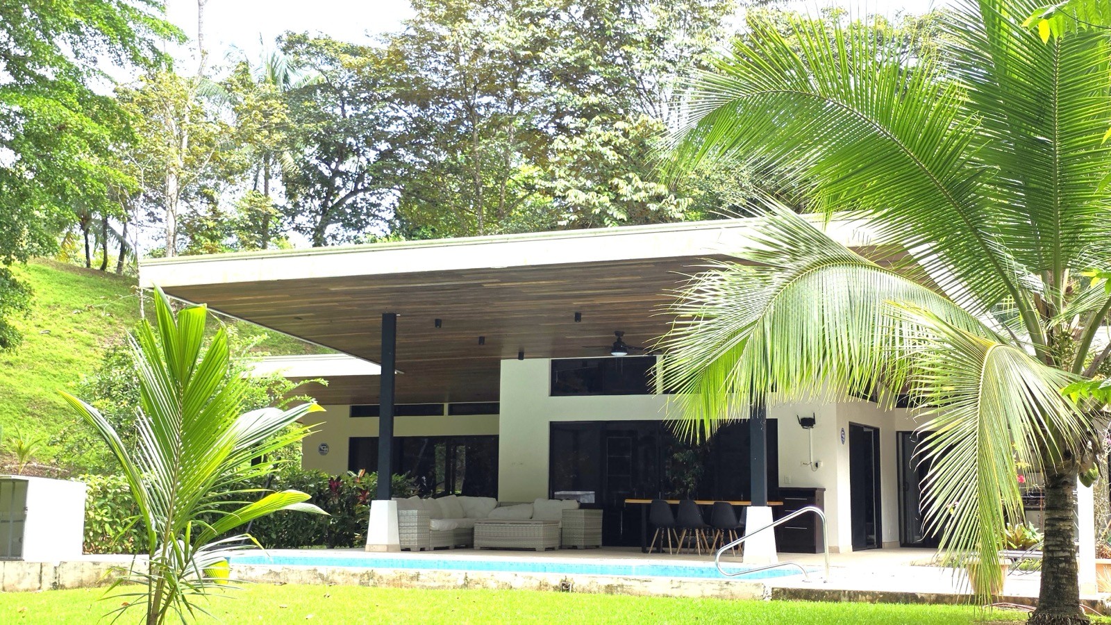 Riverfront Retreat in Ojochal
