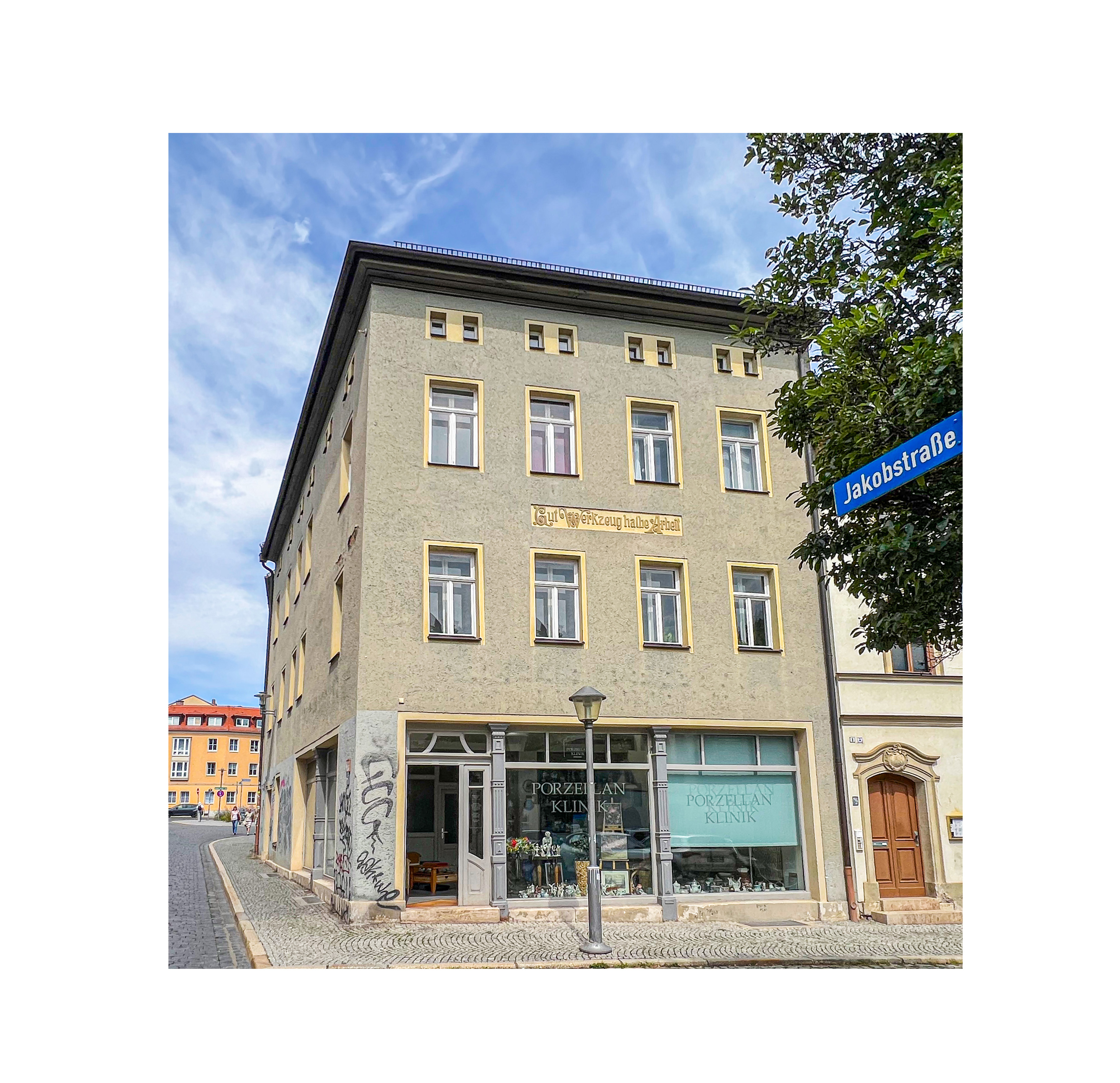 Stilvoll Wohnen mit Altbaucharme - 3 Zimmer Wohnung in zentraler Lage
