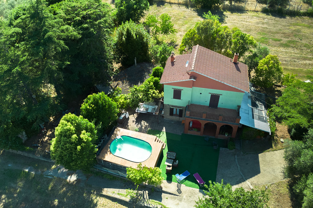 Detached house with land, Viterbo