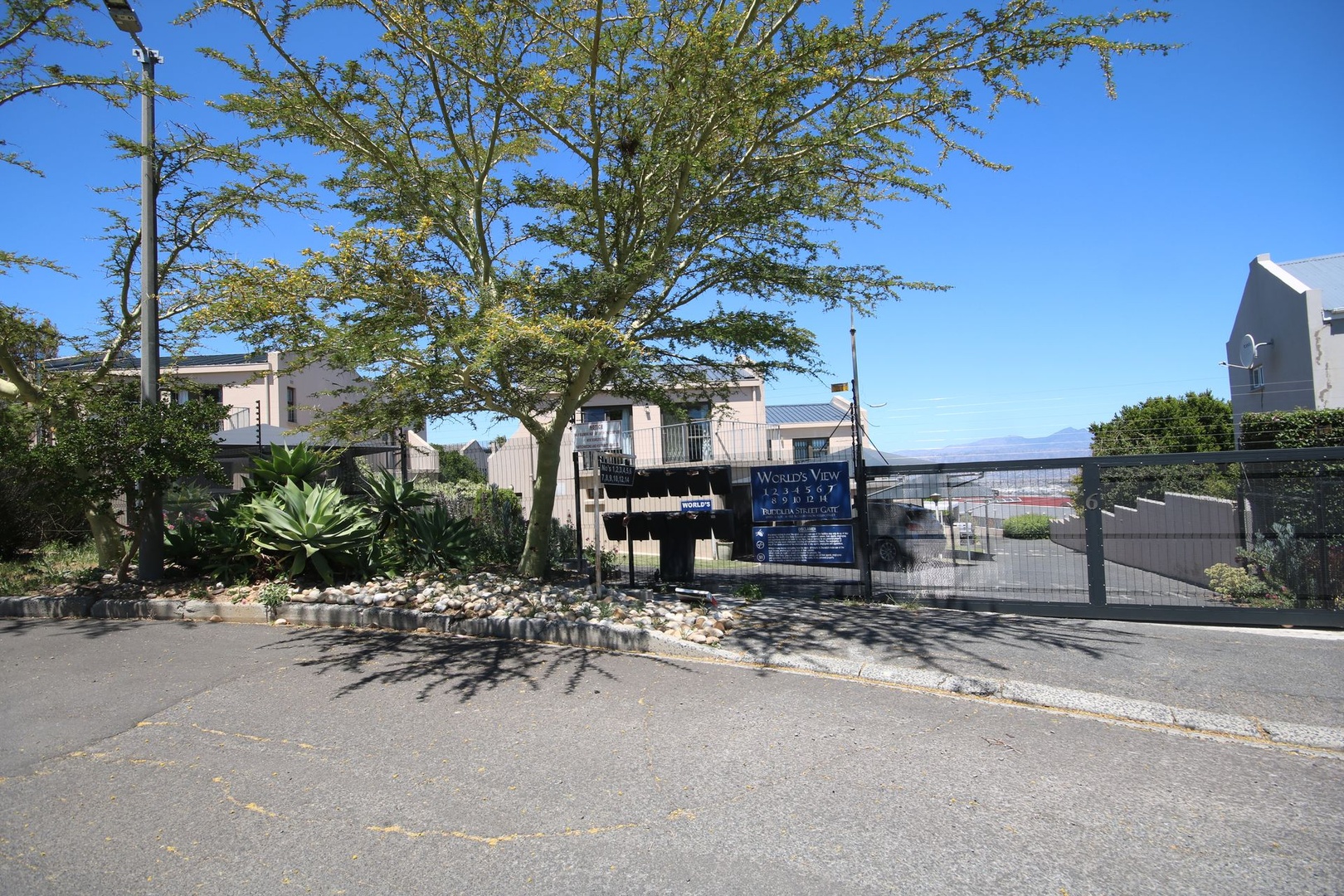 3 Bedroom Townhouse in Worlds View complex