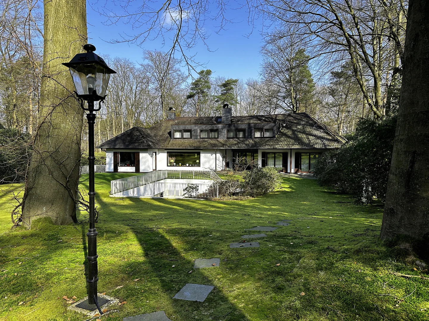 Ein Hauch von Tradition und Eleganz: Landhausvilla in Falkenstein, ein wahres Juwel zum Verlieben