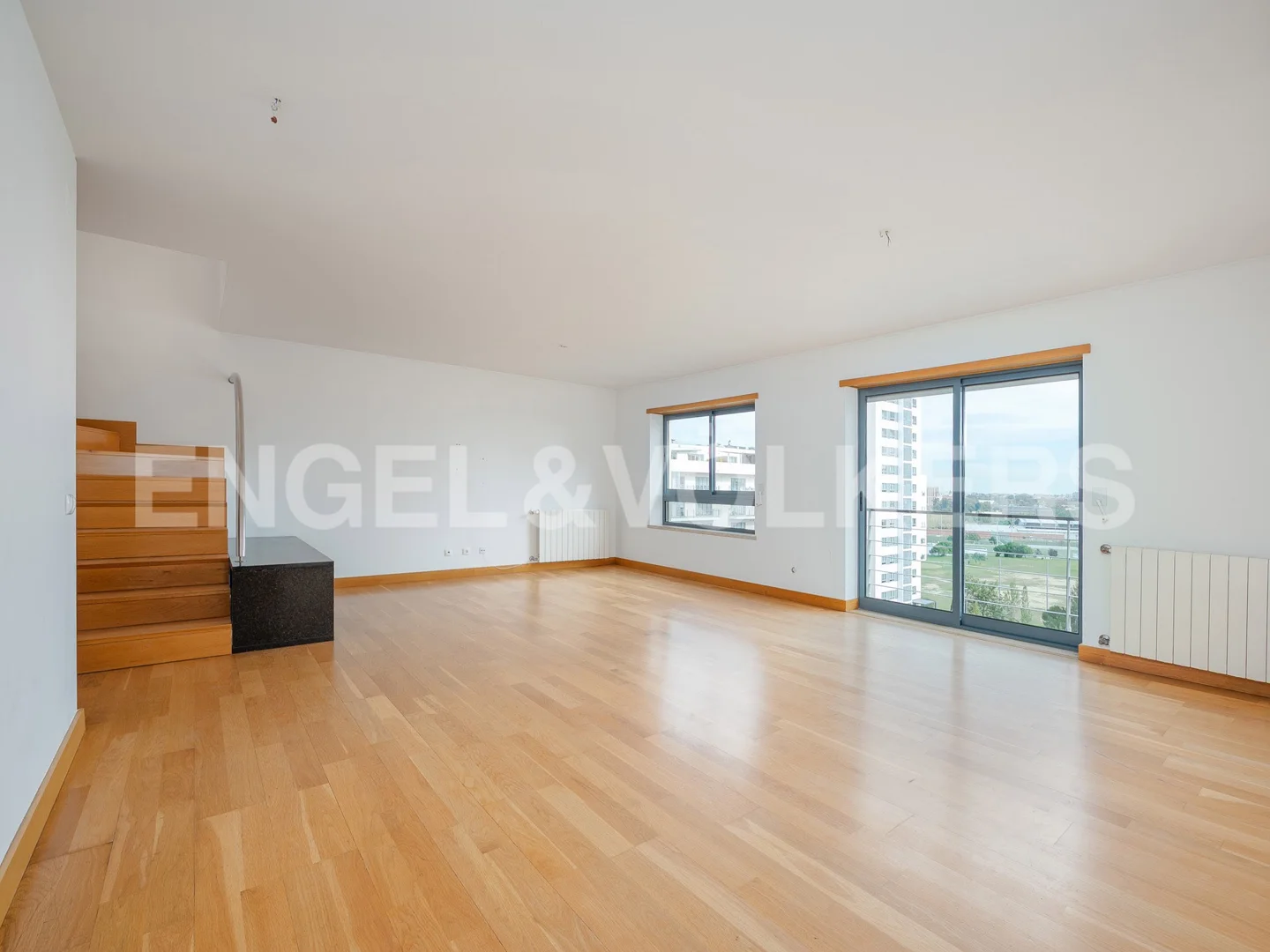 Duplex with 4 Bedrooms and Parking in Alvalade