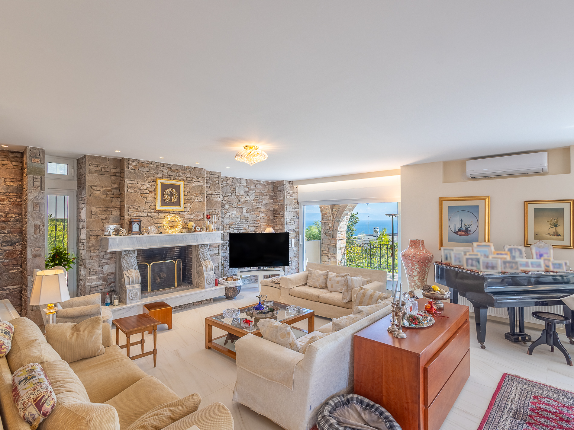 Luxury 420 sq.m. detached house with pool & panoramic views