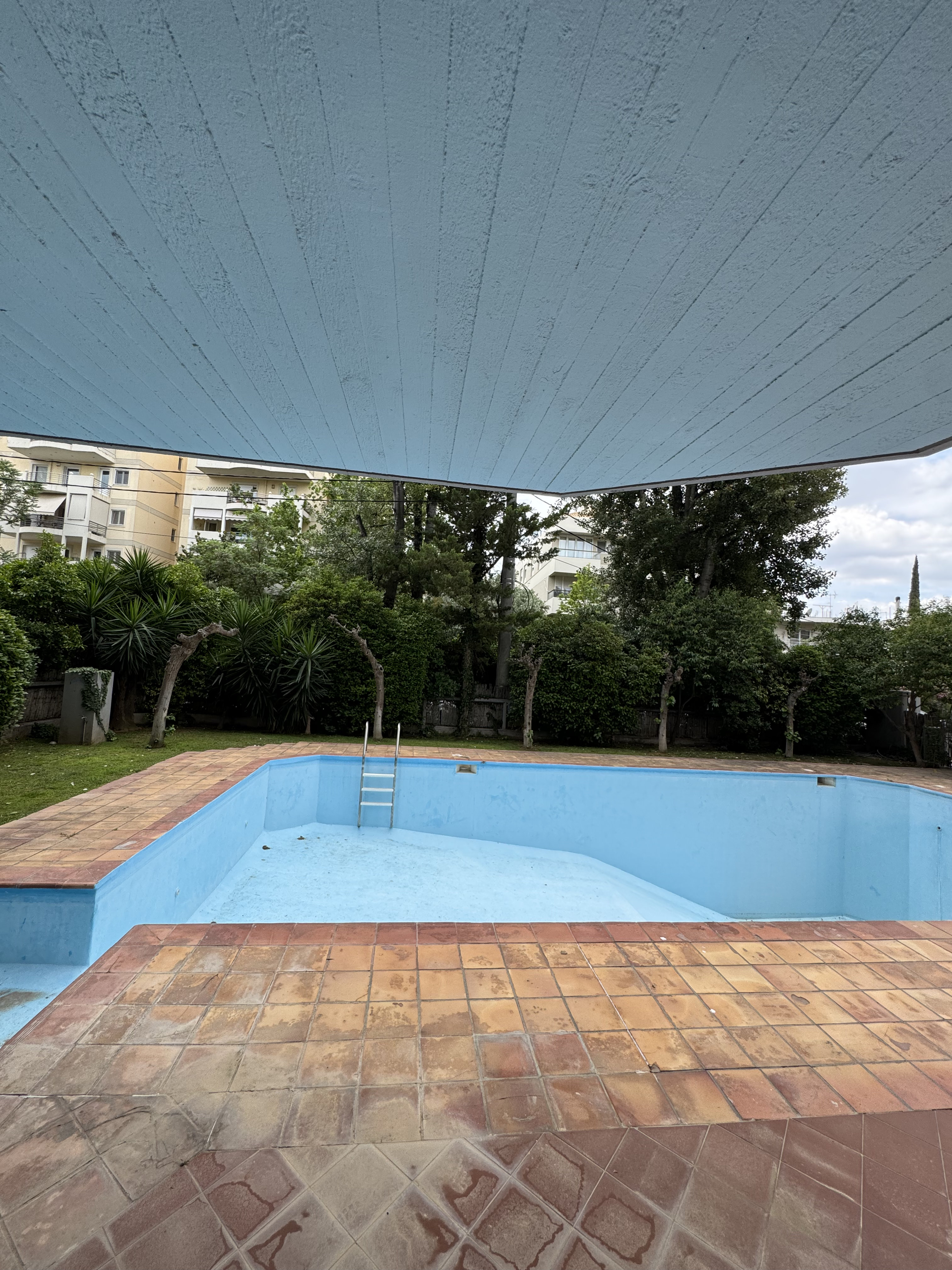 Elegant renovated 50 sq m apartment with shared pool & garden