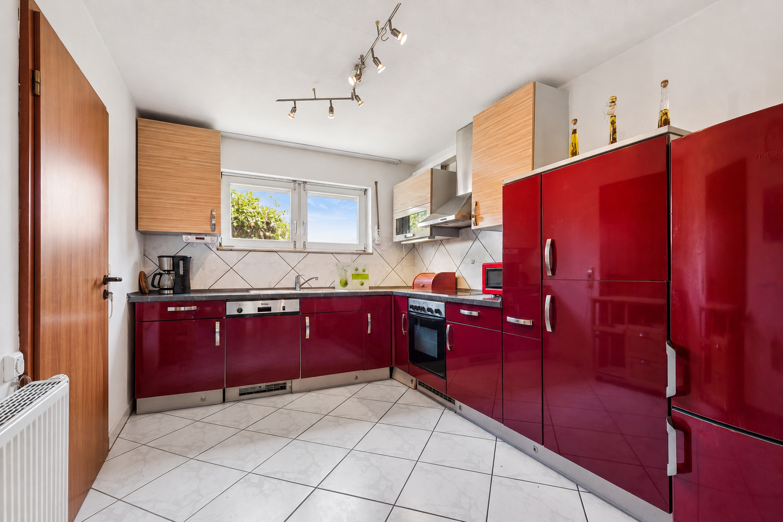 Quiet residential area with good transport links – terraced house in Cologne-Meschenich