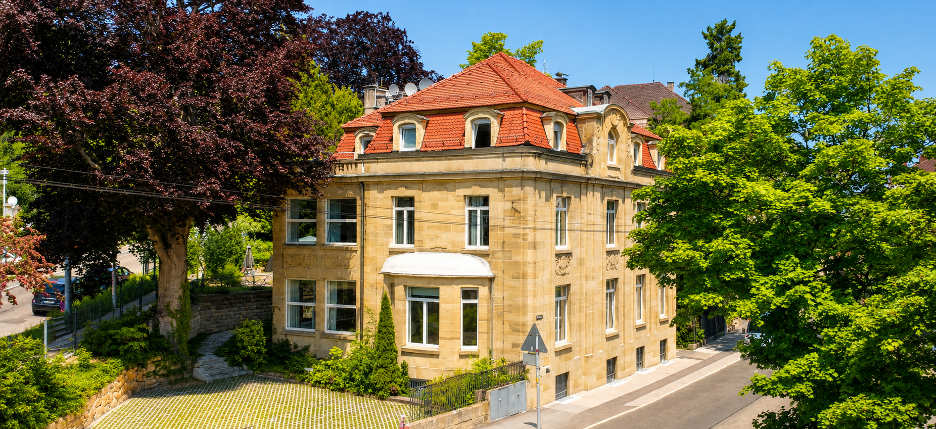 Attraktive Bürofläche in Denkmalvilla
