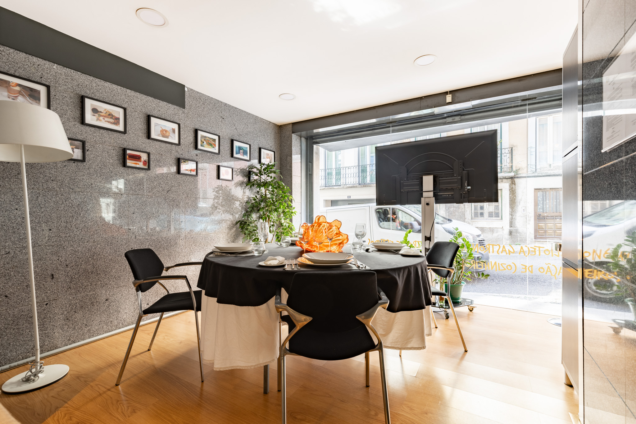 Shop, Restaurant, Business or apartment—your new space in Lapa