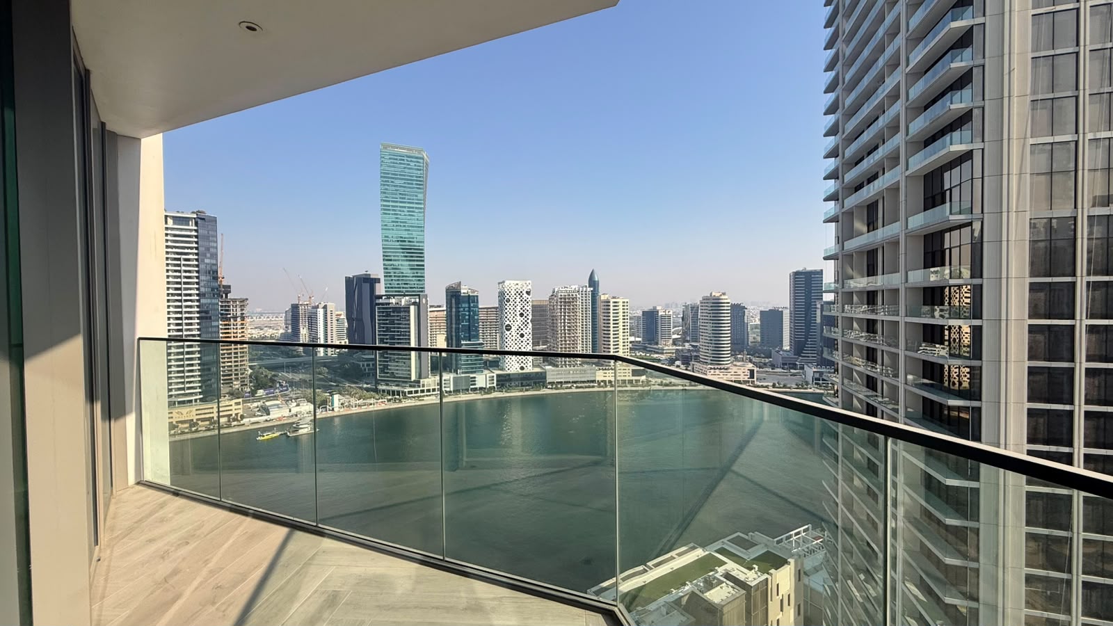 Canal / Community View | Vacant | Mid Floor