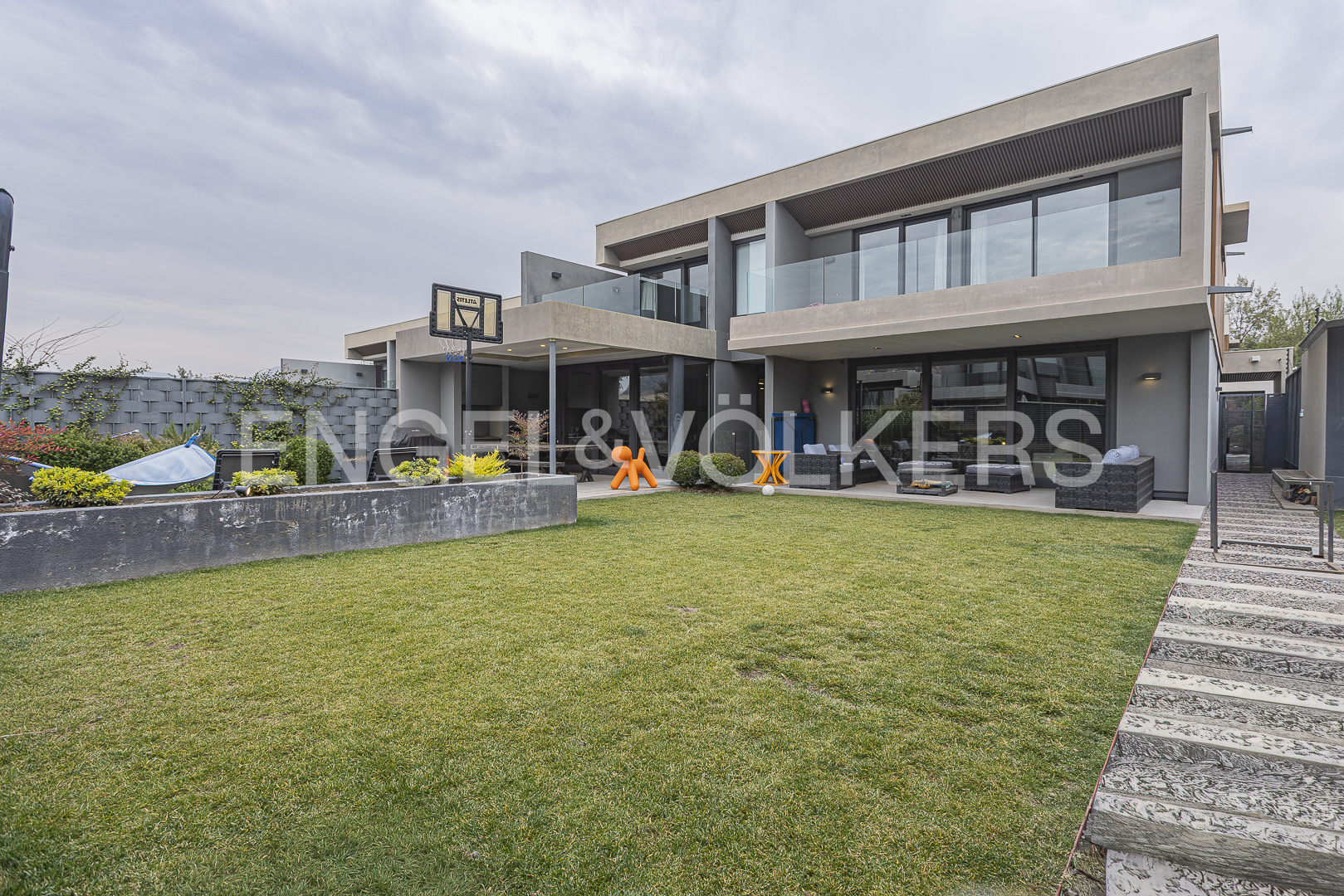 Mediterránea como nueva en condominio