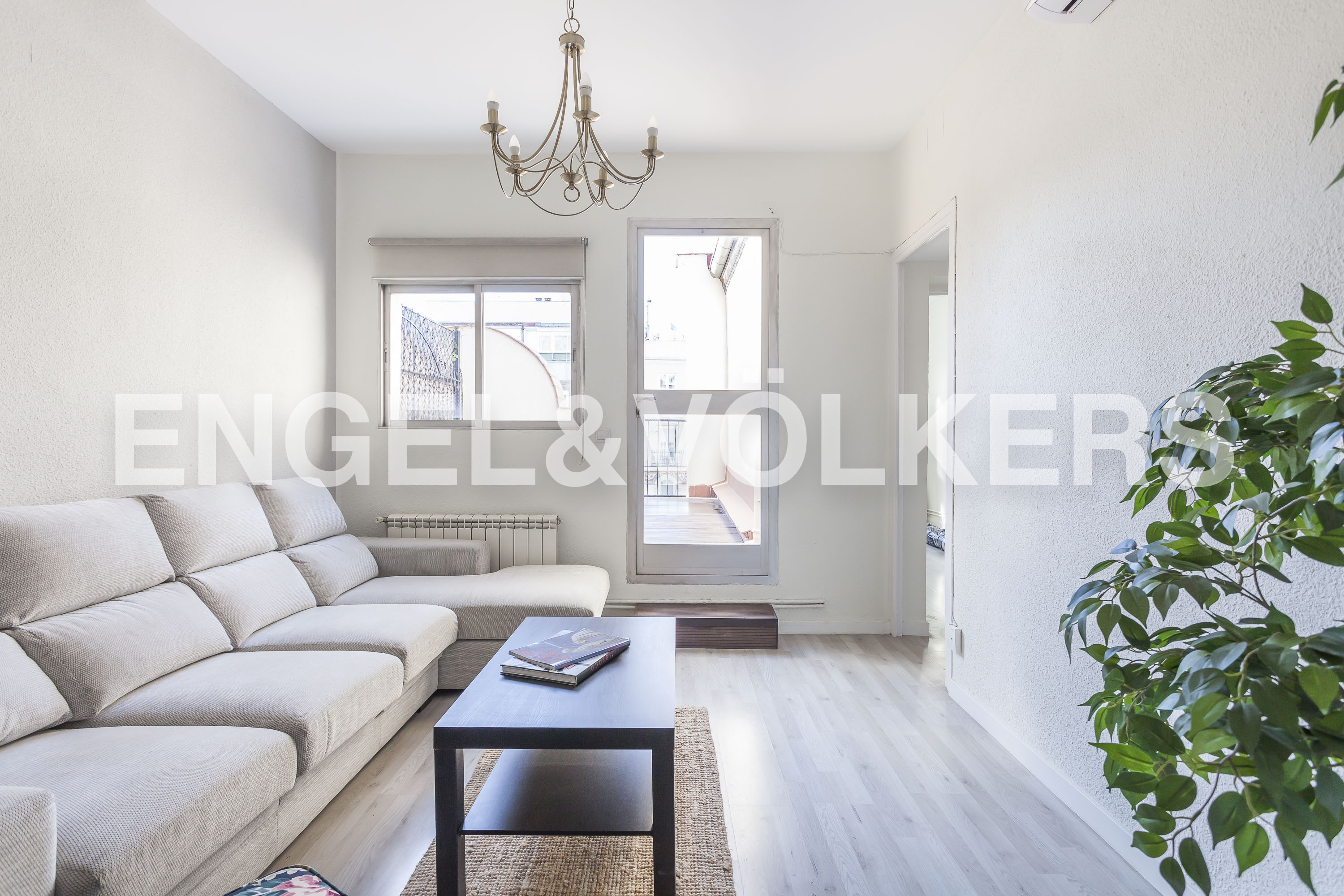 Unfurnished penthouse in Juan Bravo street for rent
