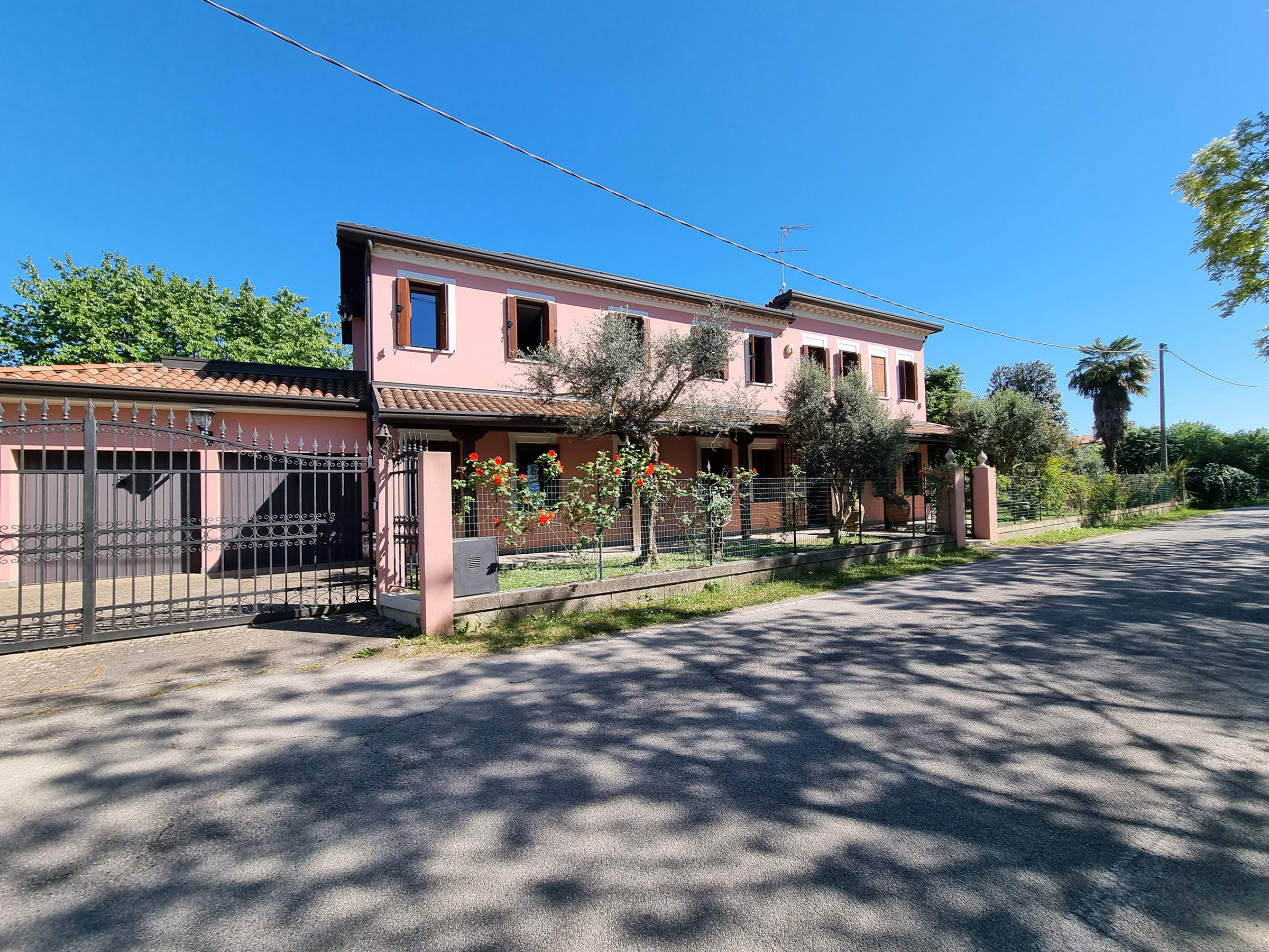Villa con posto barca privato sulla Piave Vecchia