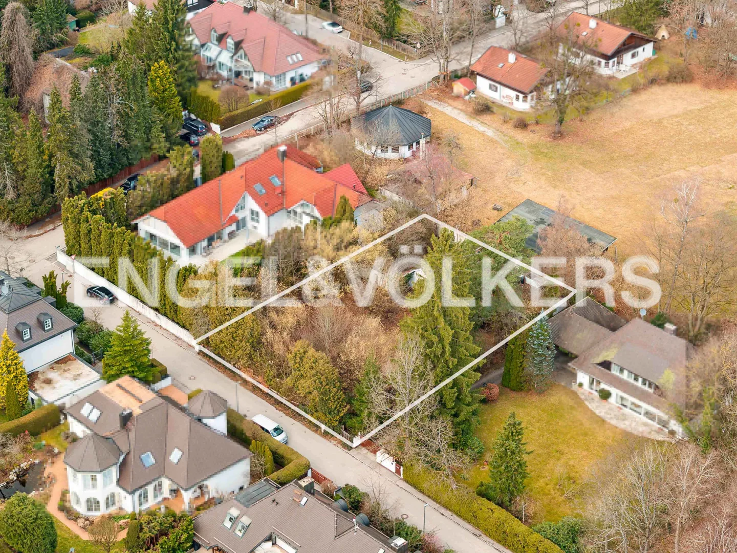 Exclusive building plot in prime location at Grünwalder Forst