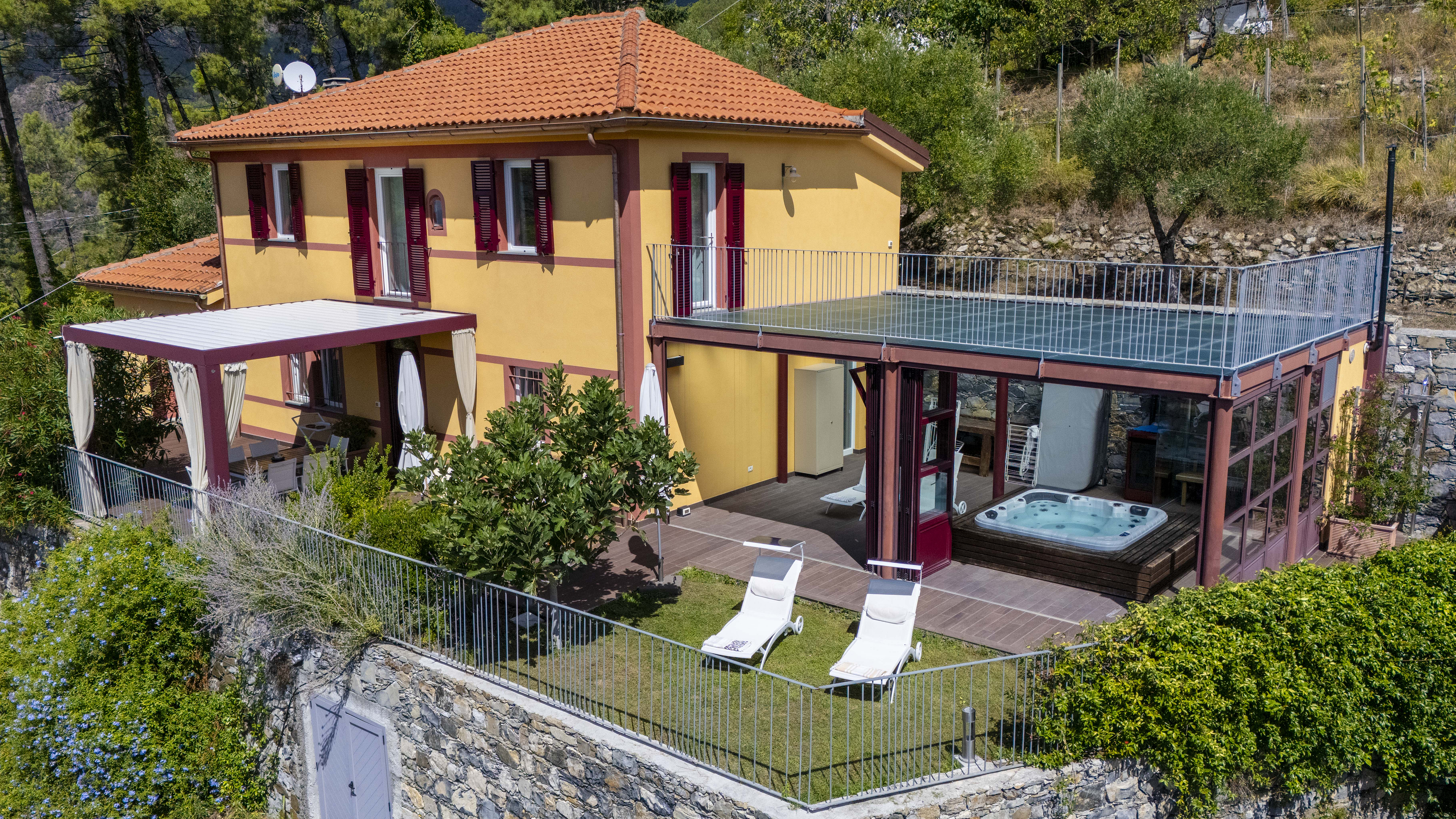 Exclusive detached house with sea views between Framura and Deiva Marina