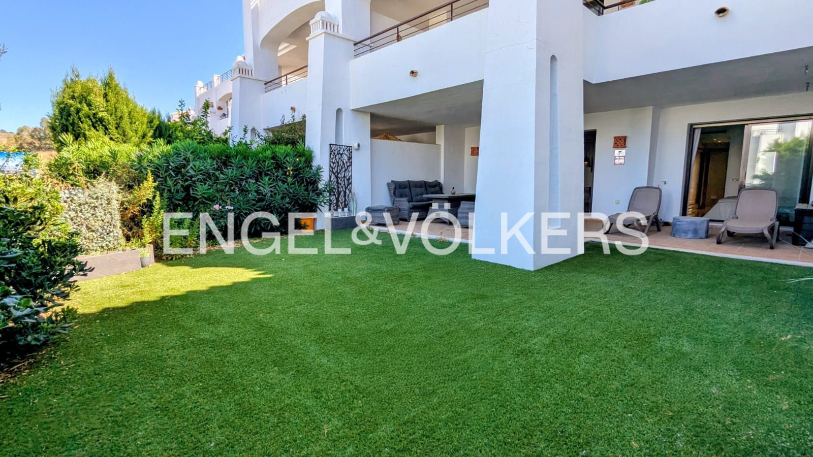 Apartment with garden in Casares Golf – Long term