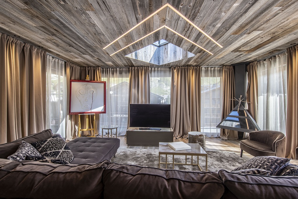 Exclusive penthouse for rent in central Breuil-Cervinia