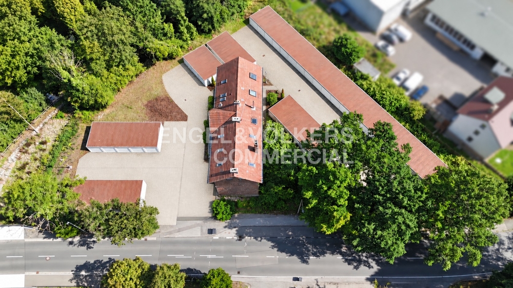Einmalige Gelegenheit! 43 Garagen zzgl. 5 Büro-/Wohneinheiten in Iserlohn