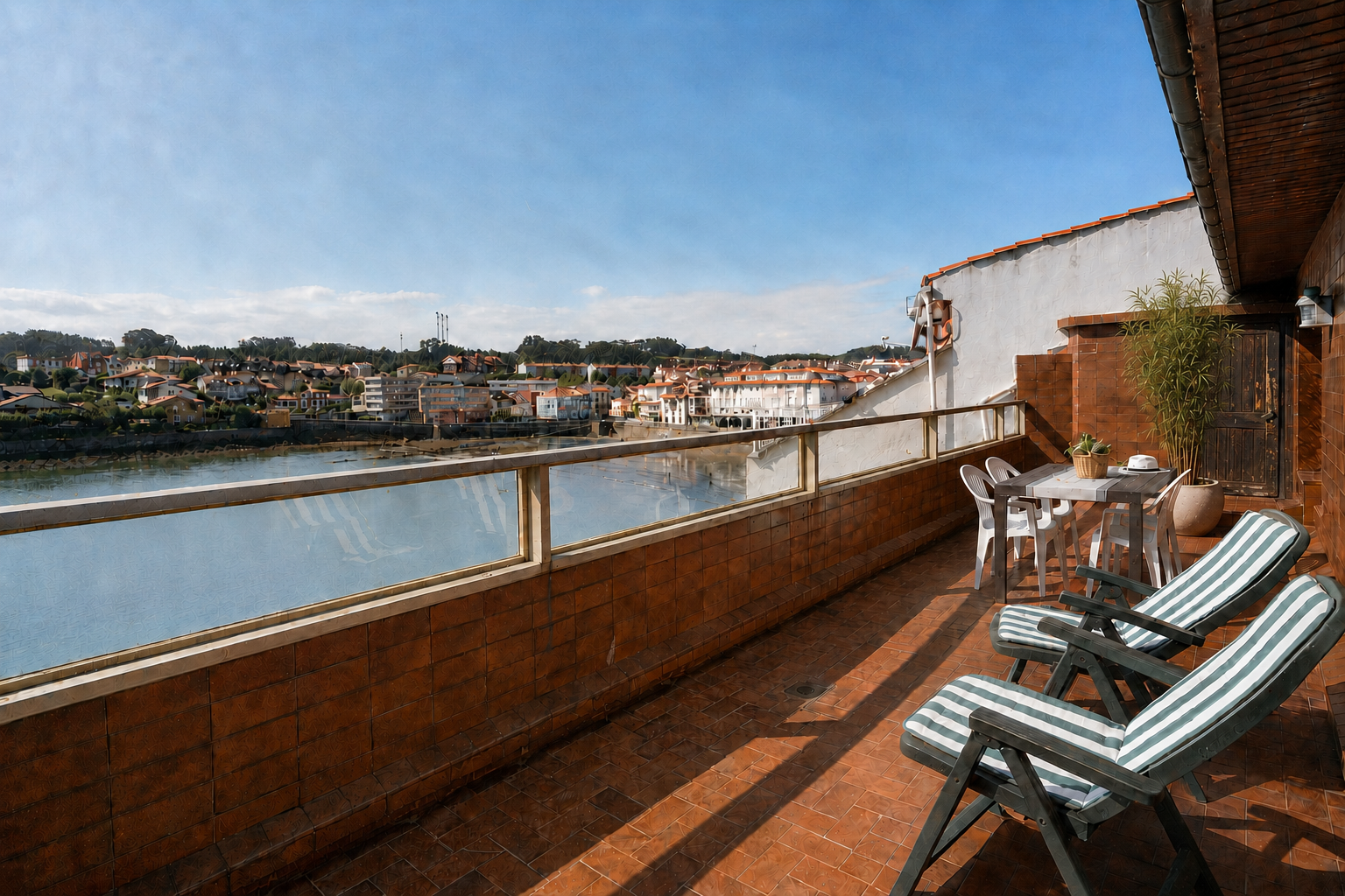Penthouse with terrace overlooking the sea in Luanco