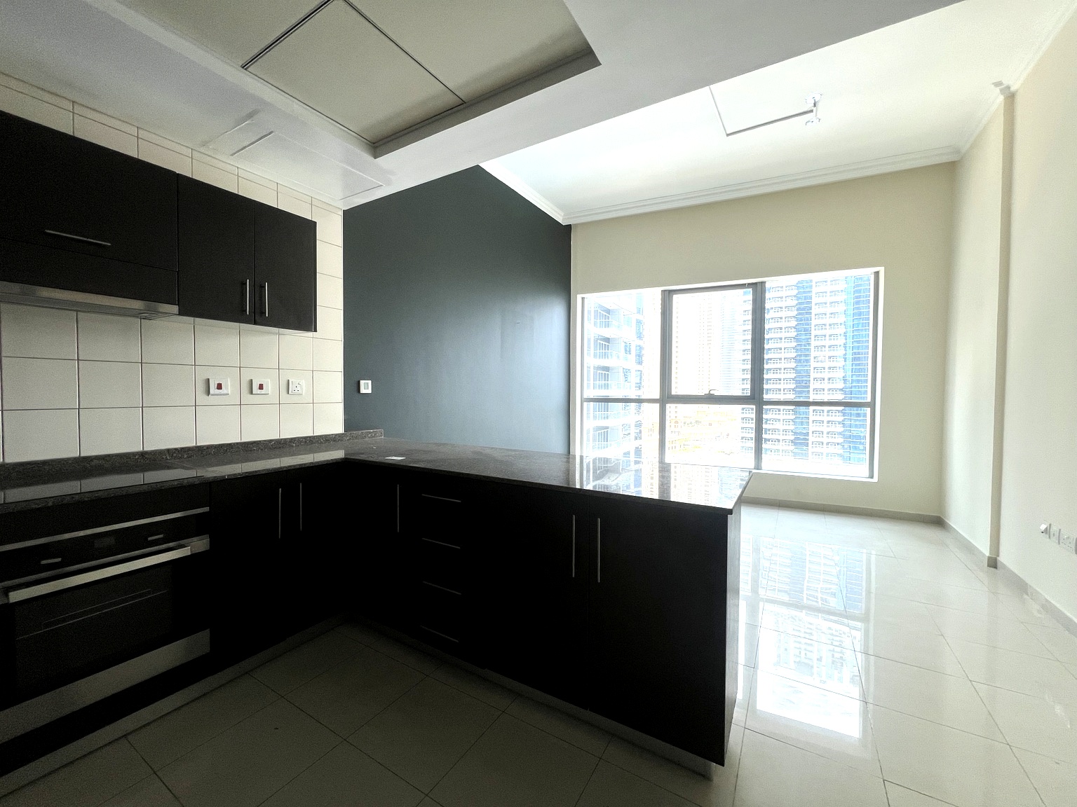 Marina Views | Unfurnished | Spacious Layout
