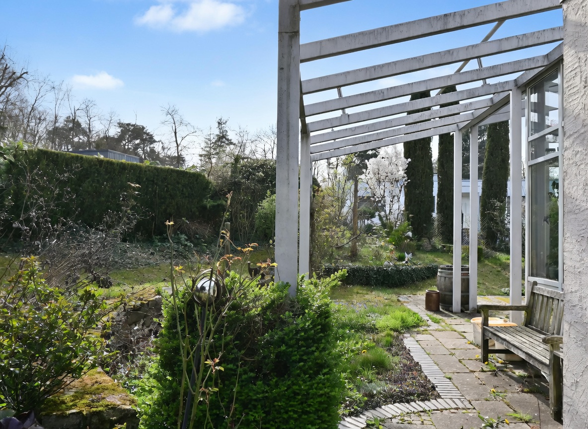 Gemütlicher Bungalow mit Wintergarten in ruhiger Lage