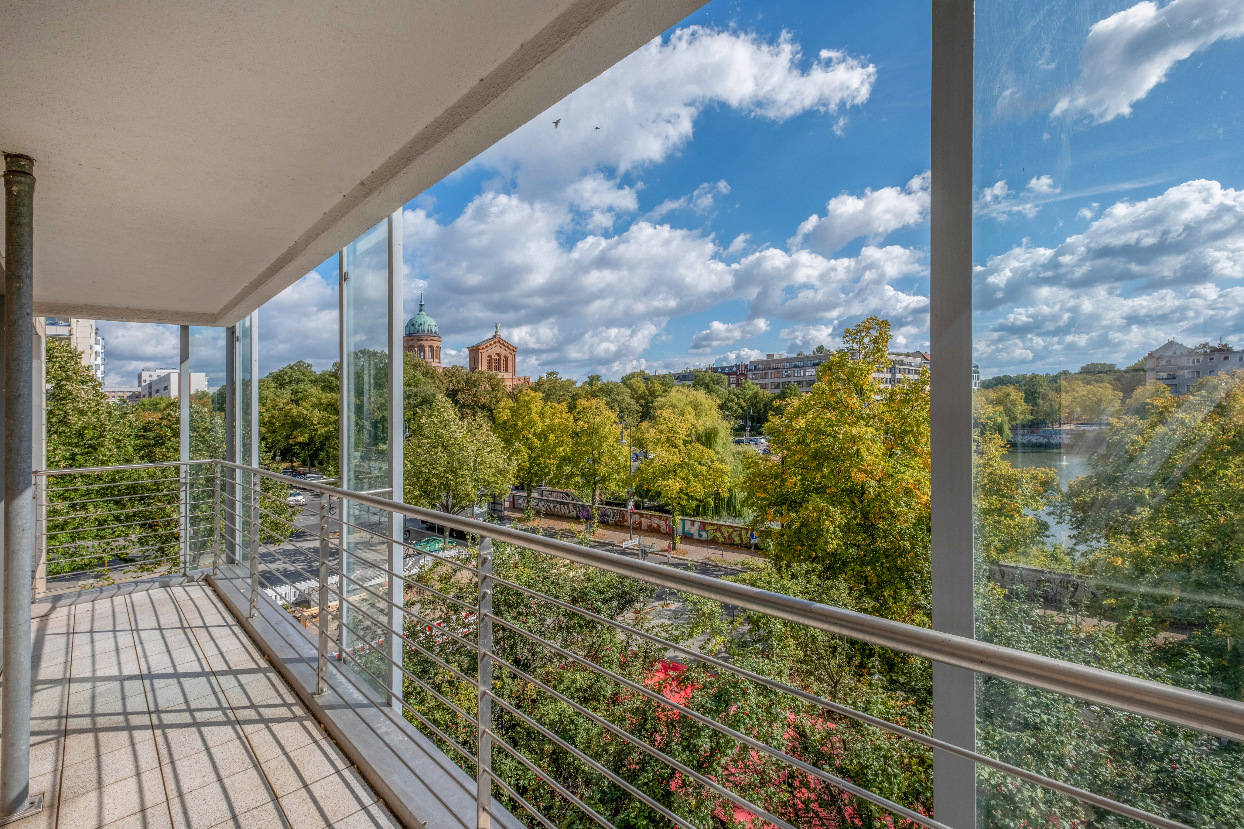 Bright, wheelchair-accessible apartment with southeast-facing balcony and a view of Engelbecken