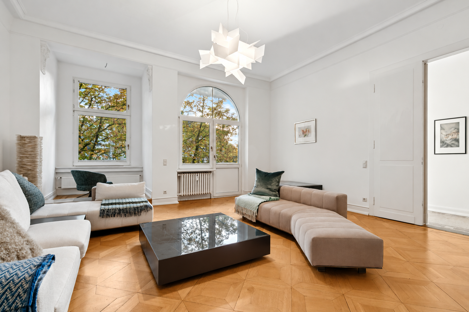 Luxuriöses Wohnen am Schlosspark – Design, Eleganz und private Wellnessoase