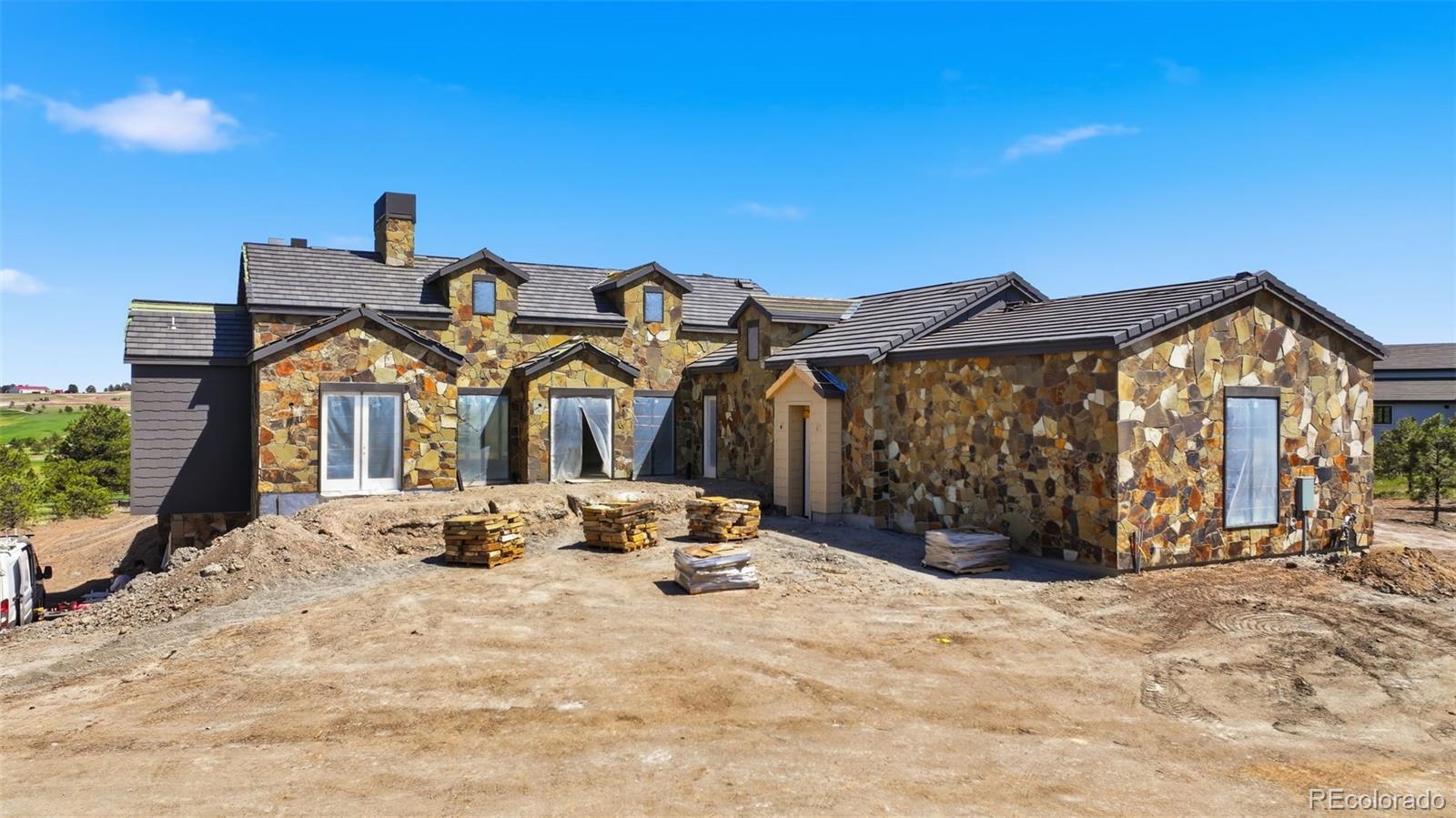 Exclusive Flying Horse North Custom Golf Estate