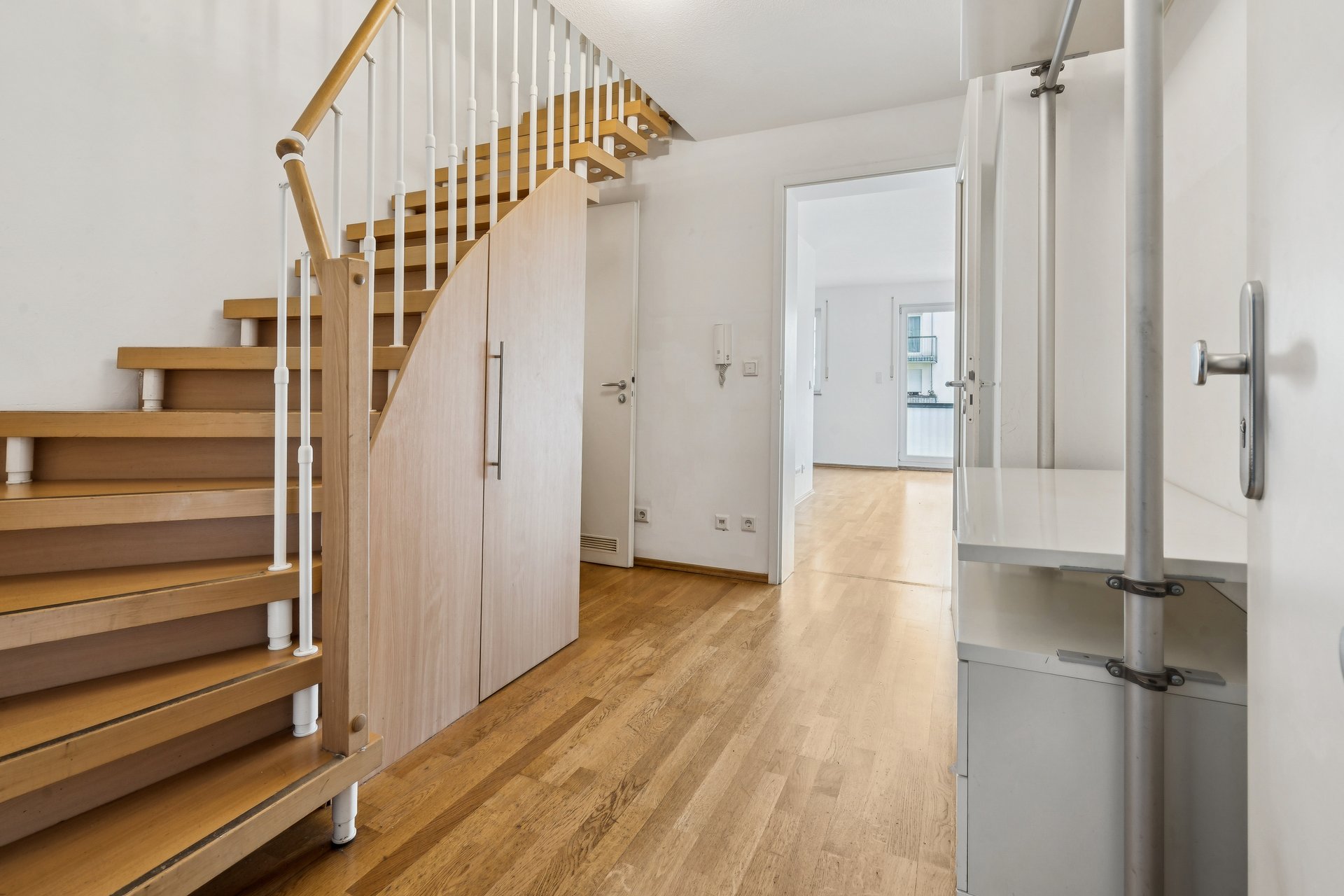 Living on two levels – maisonette apartment with balcony in Parkstadt Schwabing