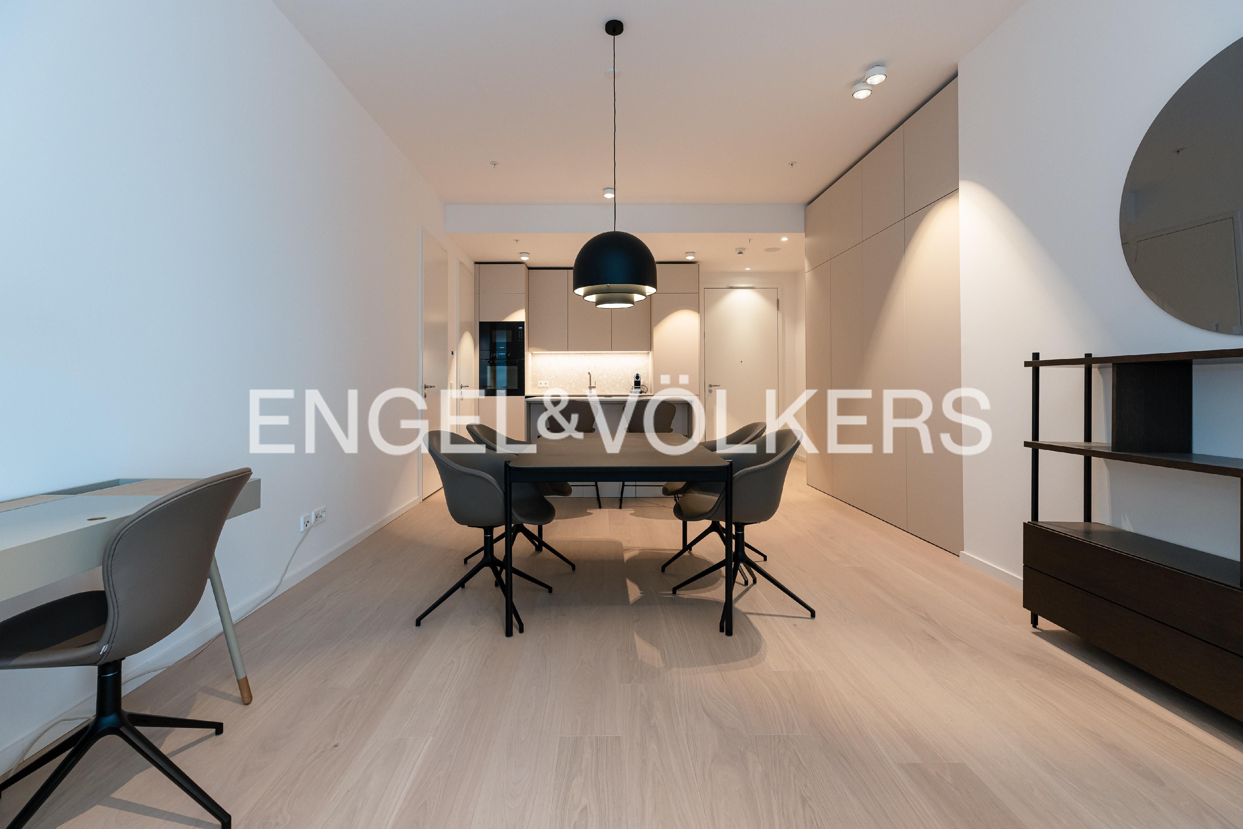 Helle Zwei-Zimmer-Wohnung mit hochwertiger Möblierung in Frankfurt