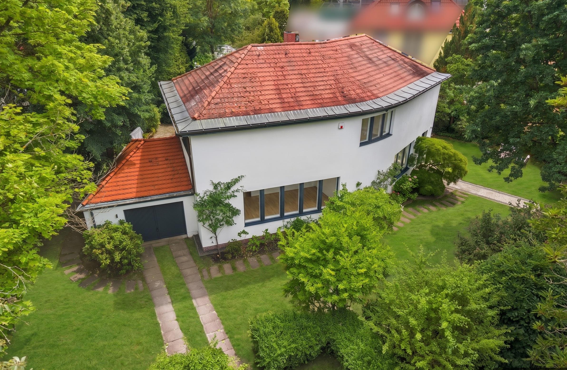 20er-Jahre-Bauhausstil: Familienvilla in feinster Dahlemer Lage